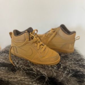 Nike Youth Size 1 Court Borough Mid GS Wheat Brown Sneakers Shoes